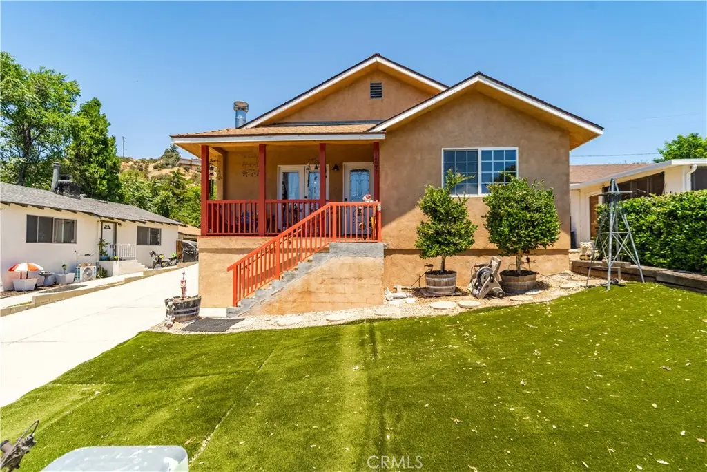 14977 Elizabeth Lake Rd, Lake Elizabeth, CA — listing photo 1