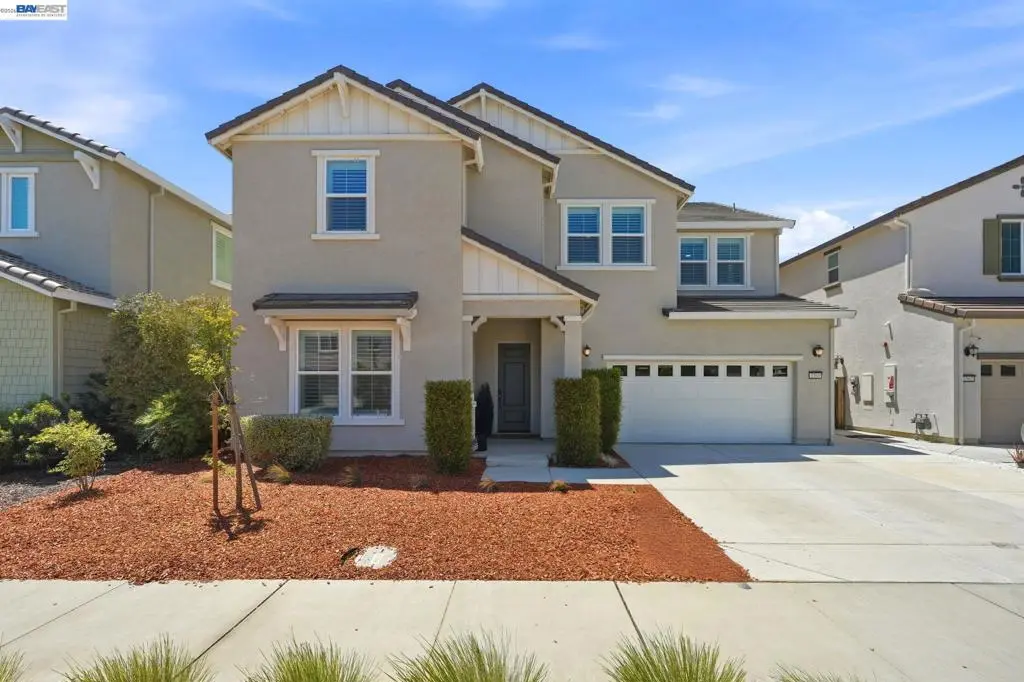 Single Family Residence for sale at 1550 Plumas Dr, Lathrop, CA featuring 5 beds and 5 baths
