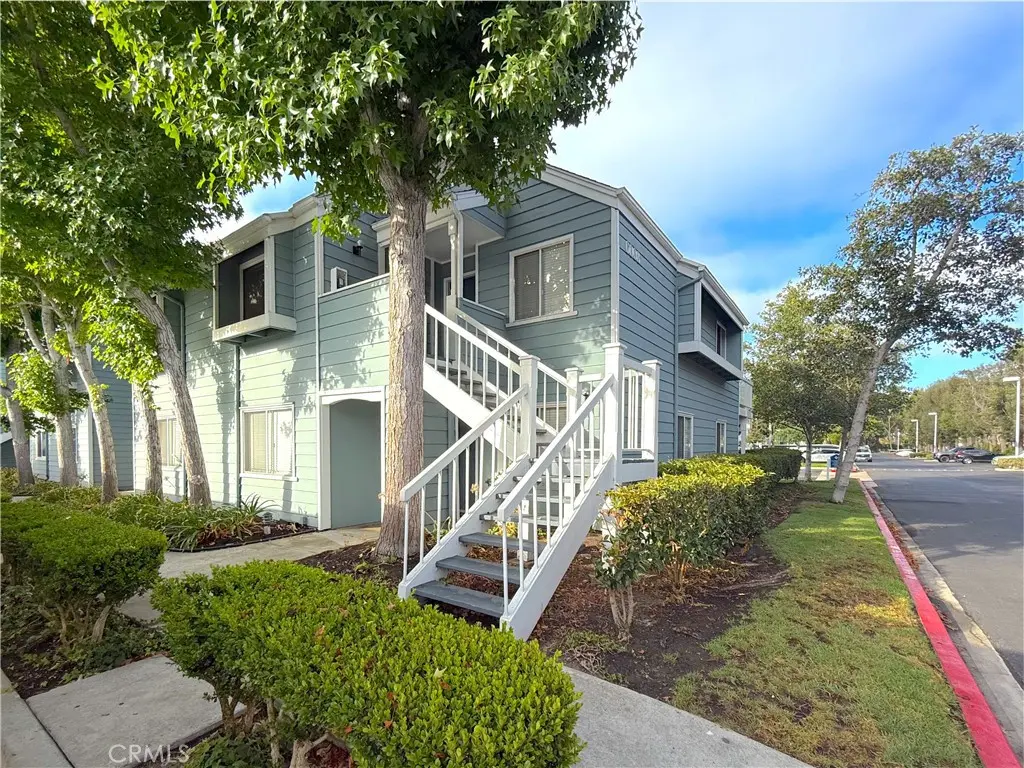 Condominium for sale at 6008 Bixby Village 42, Long Beach, CA featuring 2 beds and 2 baths