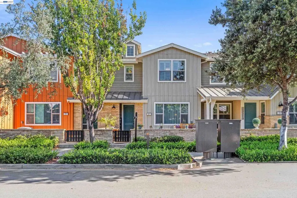 Condominium for sale at 241 Fennel Way, Livermore, CA featuring 3 beds and 3 baths