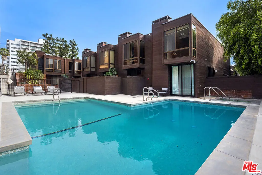 1033 Carol Drive T3, West Hollywood, CA — listing photo 1