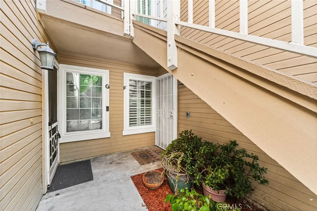 3860 Amberly Dr F, Inglewood, CA — listing photo 1