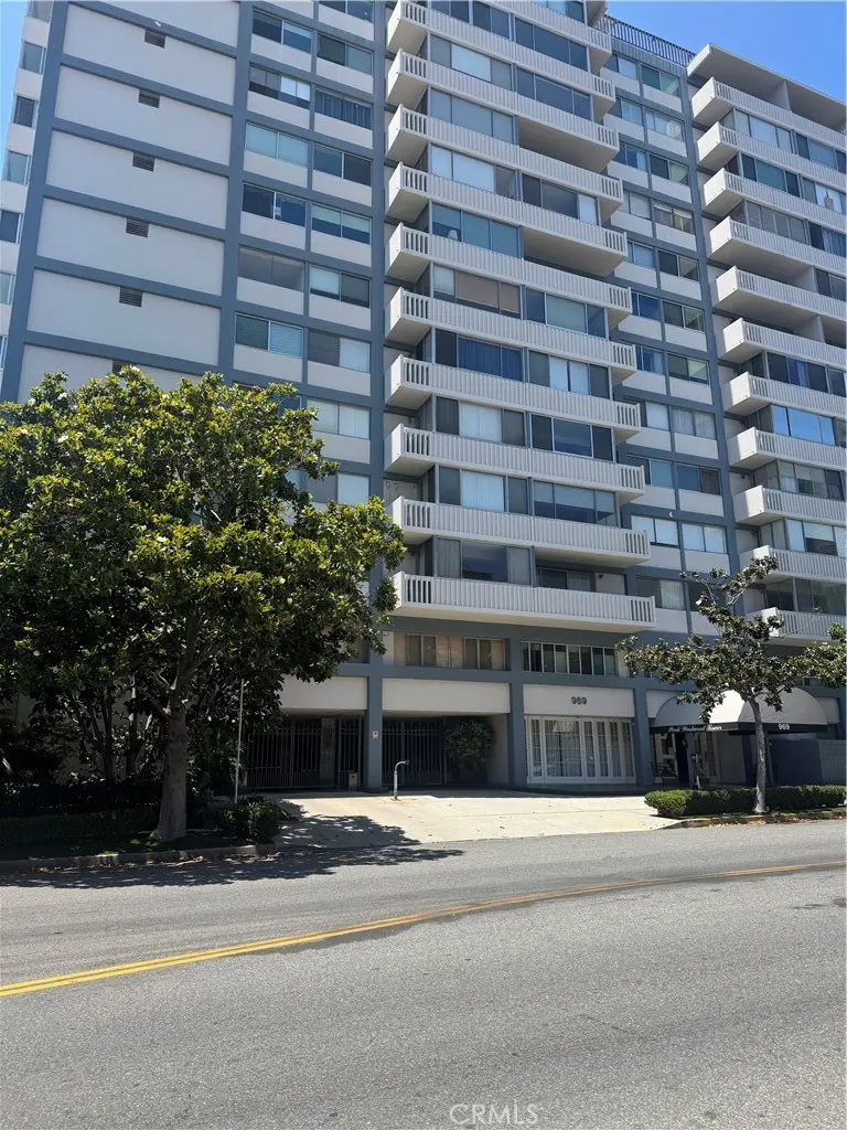 Condominium for sale at 969 Hilgard 1400, Los Angeles, CA featuring 3 beds and 4 baths