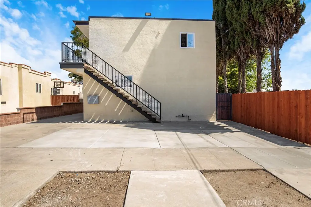 564 W Macarthur, San Pedro, CA — listing photo 1