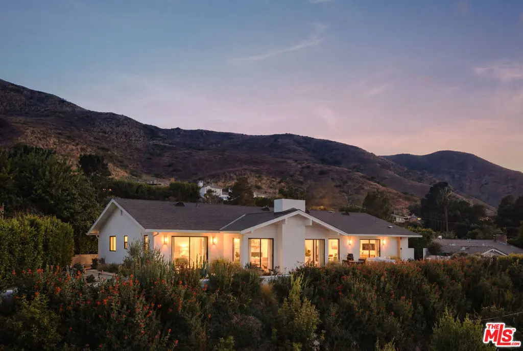 20374 Seaboard Road, Malibu, CA — listing photo 1