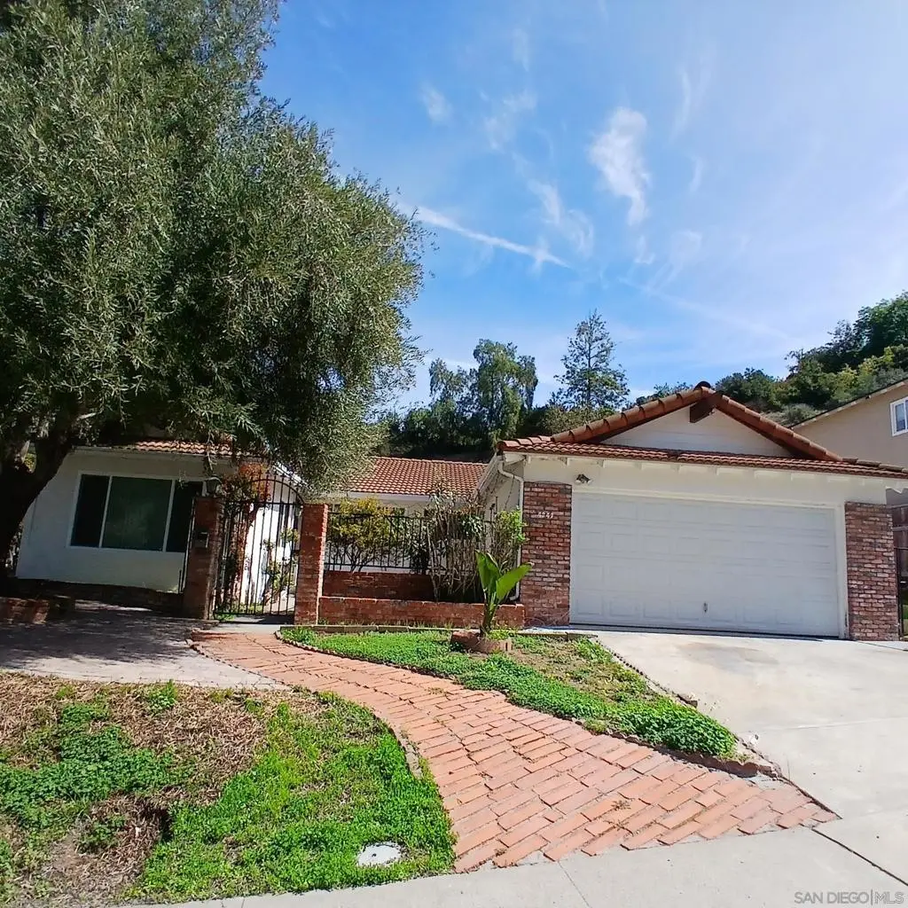 Single Family Residence for rent at 4849 54th, San Diego, CA featuring 5 beds and 2 baths