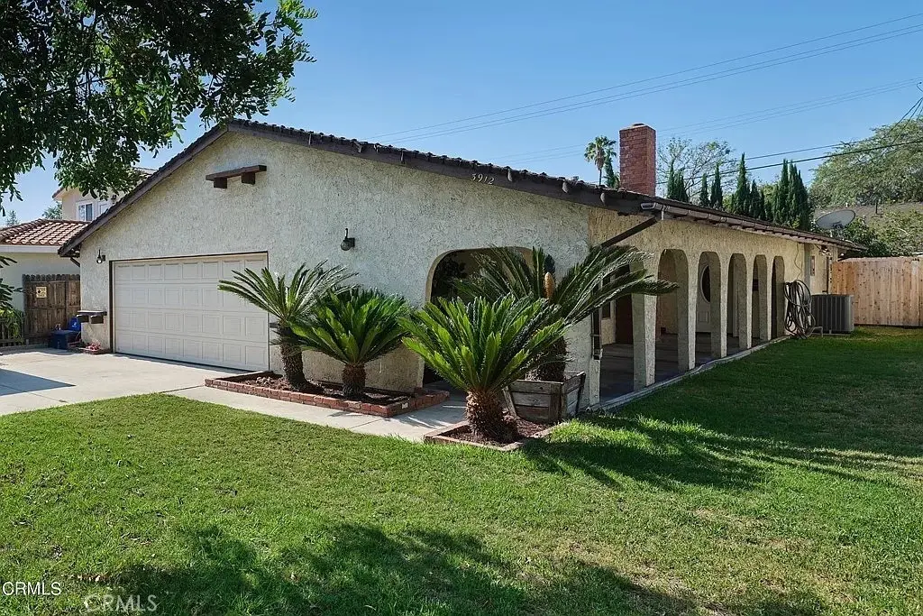 Residential Lease for rent at 3912 Blanche, Pasadena, Los Angeles County, CA featuring 3 beds and 2 baths