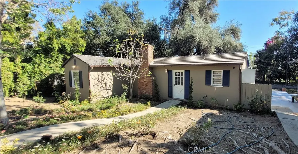 Residential Lease for rent at 1845 N Santa Anita A, Arcadia, Los Angeles County, CA featuring 2 beds and 1 bath