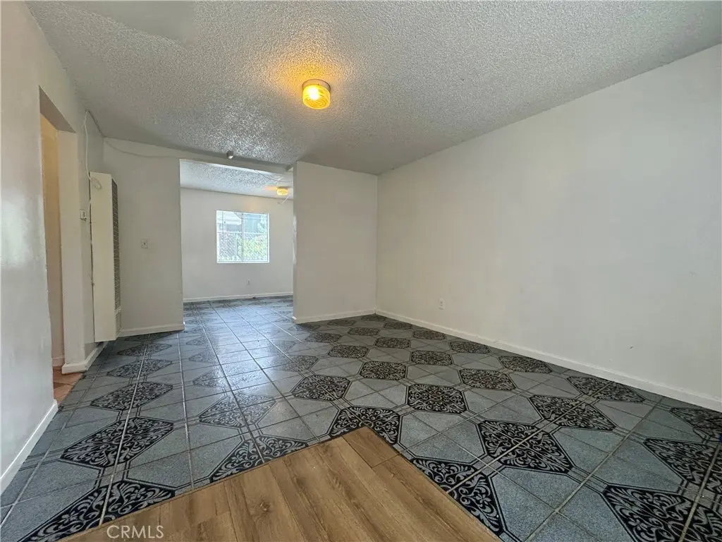 Apartment for rent at 2230 Wall Street 1, Los Angeles, CA featuring 2 beds and 1 bath
