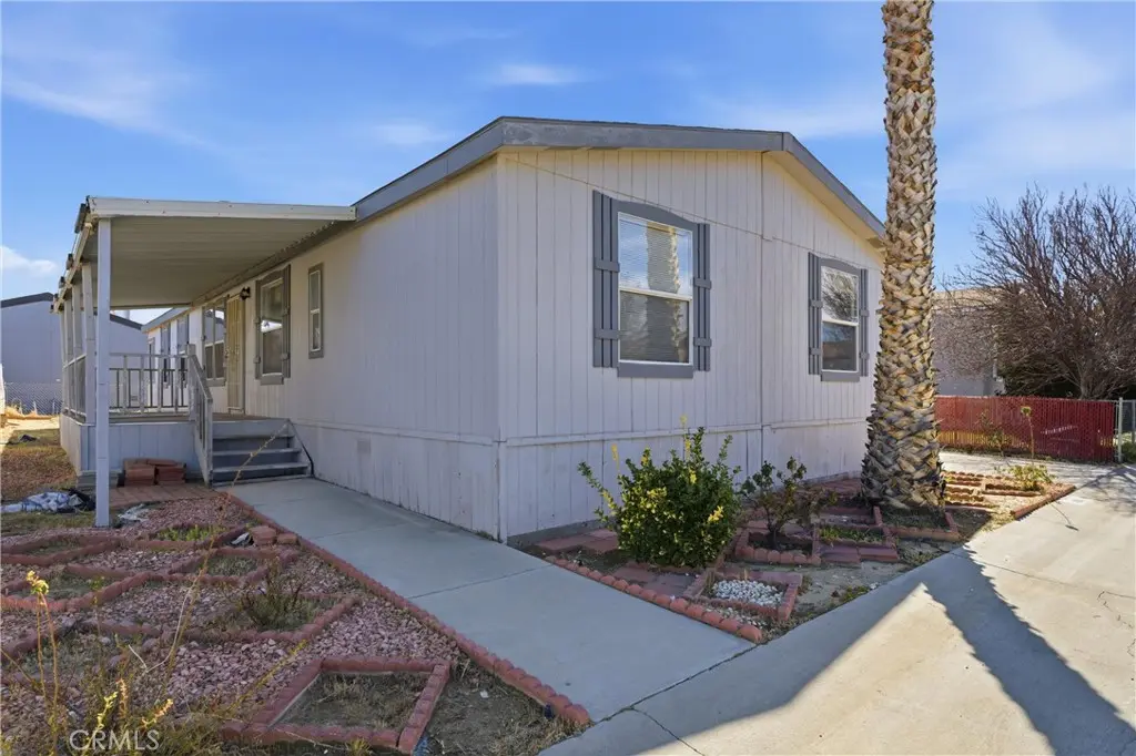 Manufactured In Park for sale at 45465 25th E, Lancaster, CA featuring 5 beds and 3 baths