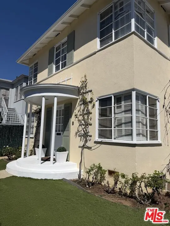 Residential Lease for rent at 1312 1314 Devon Avenue 1314, Los Angeles, Los Angeles County, CA featuring 1 bed and 1 bath