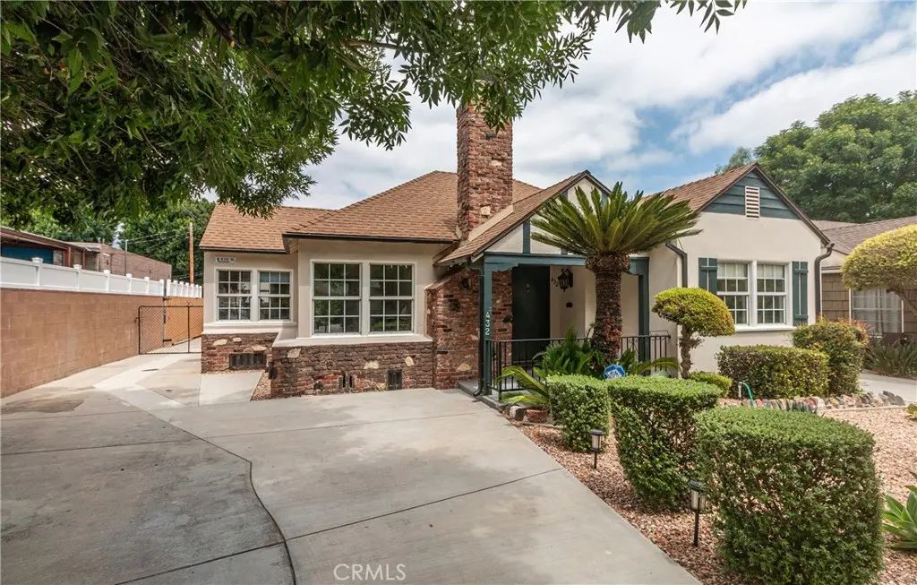 432 N Beachwood Drive, Burbank, CA — listing photo 1