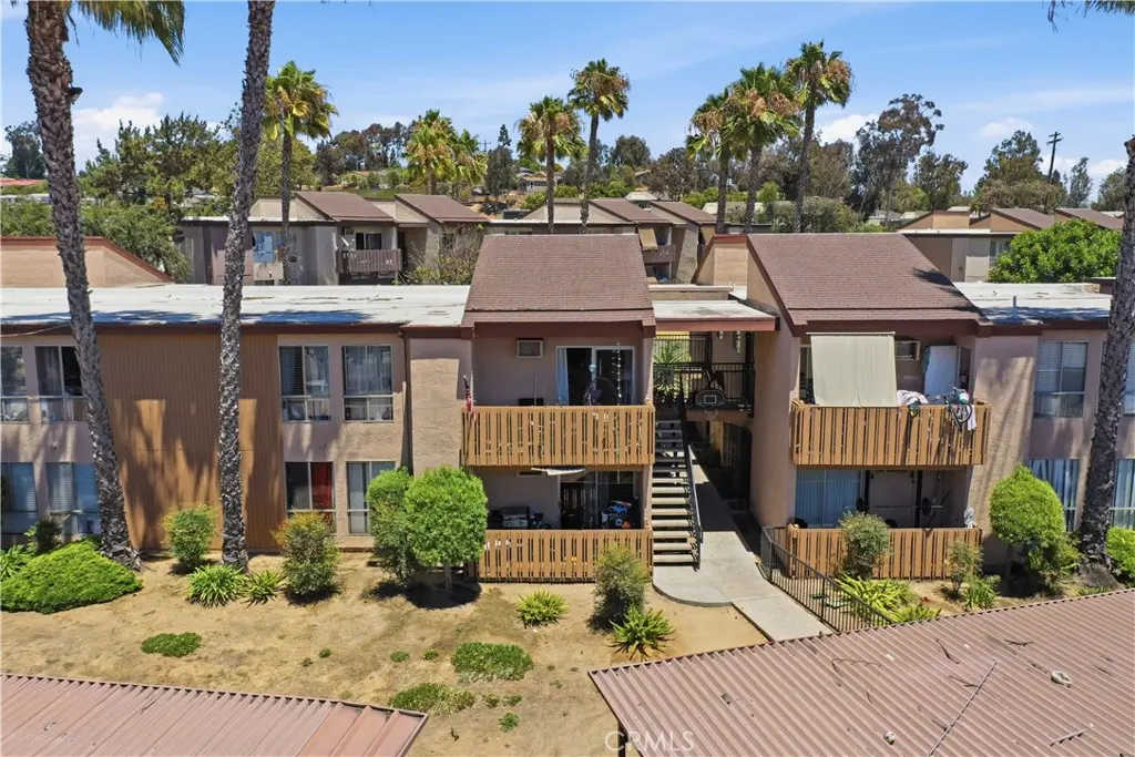Single Family Residence for sale at 1050 Rock Springs, Escondido, CA featuring 2 beds and 1 bath