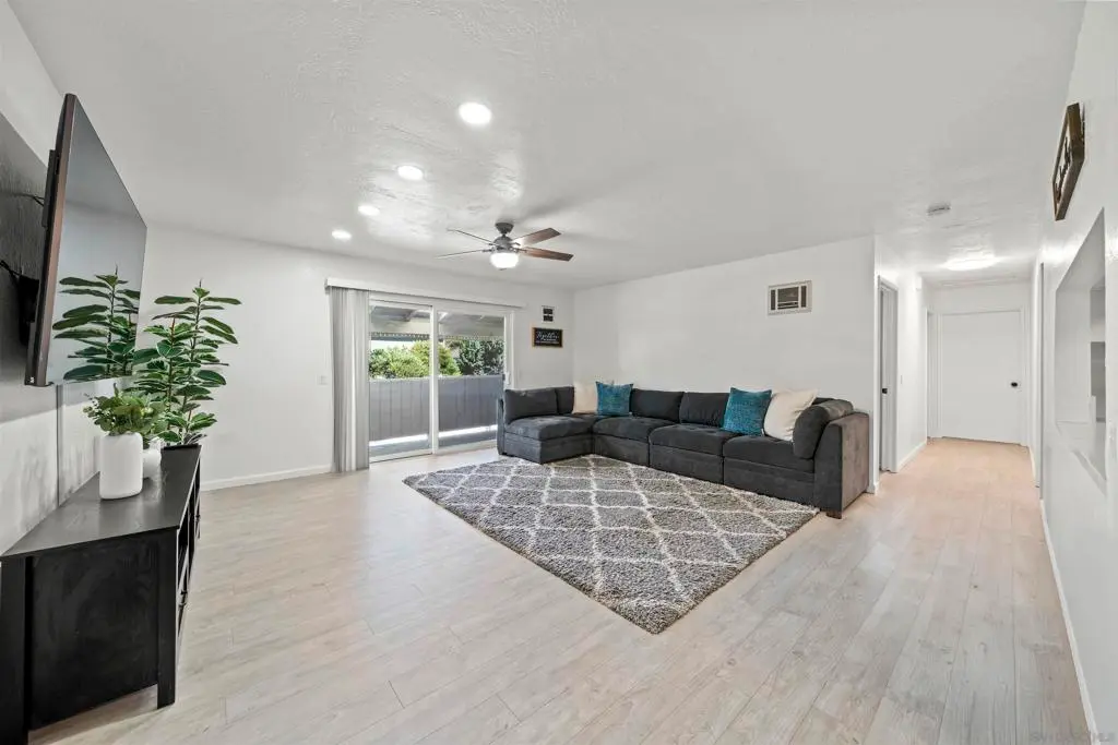 Condominium for sale at 598 Telegraph Canyon Rd D, Chula Vista, CA featuring 3 beds and 2 baths