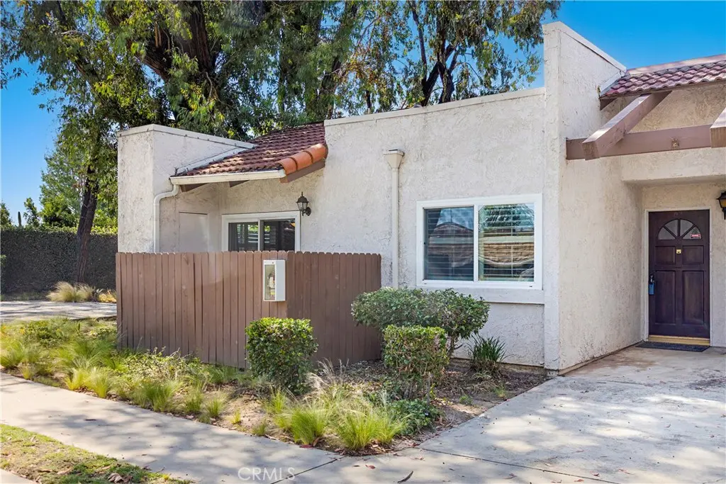 Townhouse for sale at 17572 Vandenberg Lane 01, Tustin, CA featuring 2 beds and 2 baths