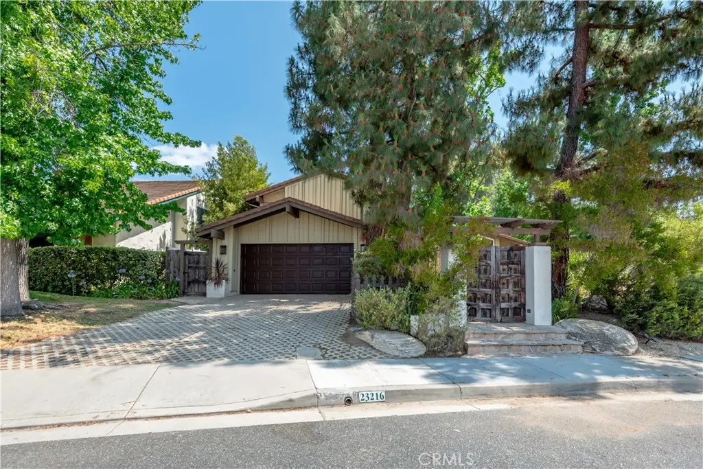 Single Family Residence for sale at 23216 PARK ESPERANZA, Calabasas, CA featuring 4 beds and 4 baths