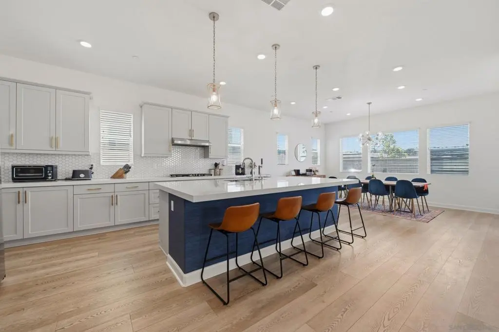 305 Creekview Ct, San Marcos, CA — listing photo 1