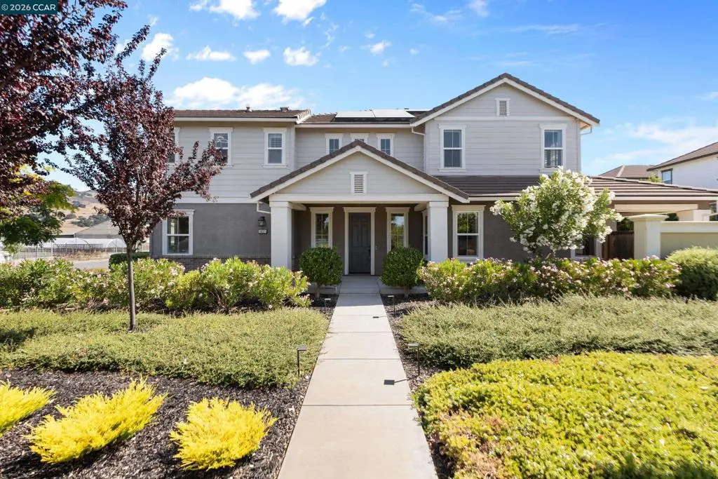 Single Family Residence for sale at 19221 Eagle View Dr, Morgan Hill, CA featuring 4 beds and 3 baths