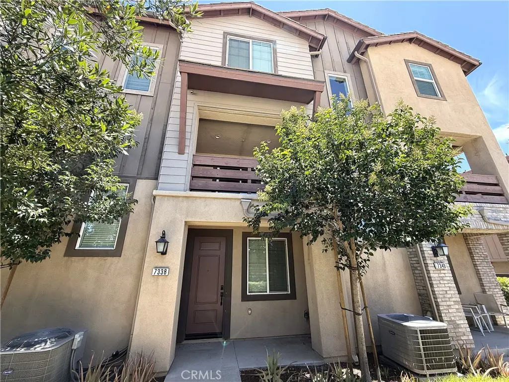 Townhouse for rent at 7338 Nightfall Place, Rancho Cucamonga, CA featuring 3 beds and 3 baths