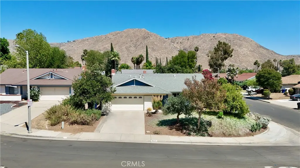 3430 Bahia, Riverside, CA — listing photo 1