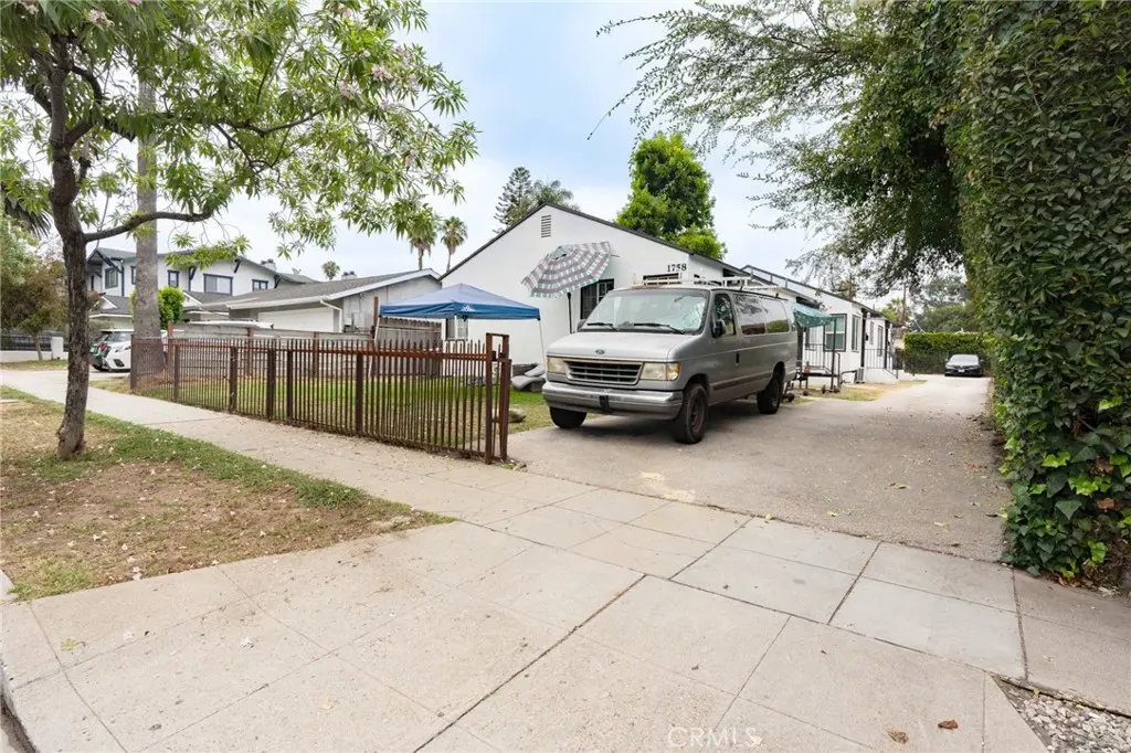 1758 Lincoln Avenue, Pasadena, CA — listing photo 1