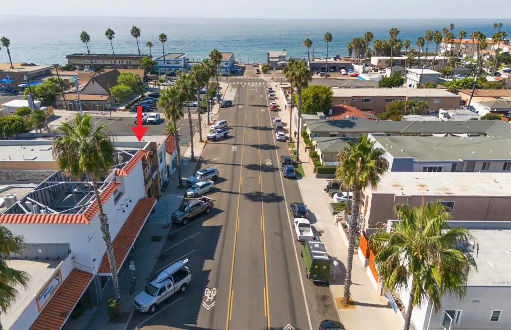 Single Family Residence for rent at 4741 Point Loma Ave 201, San Diego, CA featuring 4 beds and 2 baths