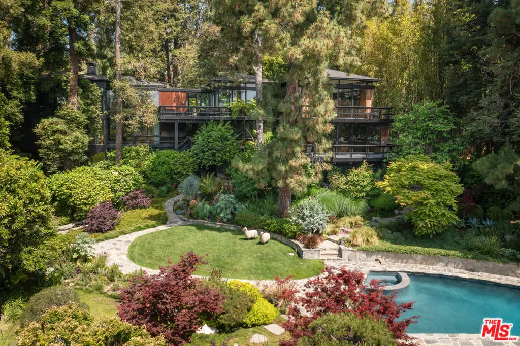900 Napoli Drive, Pacific Palisades, CA — listing photo 1