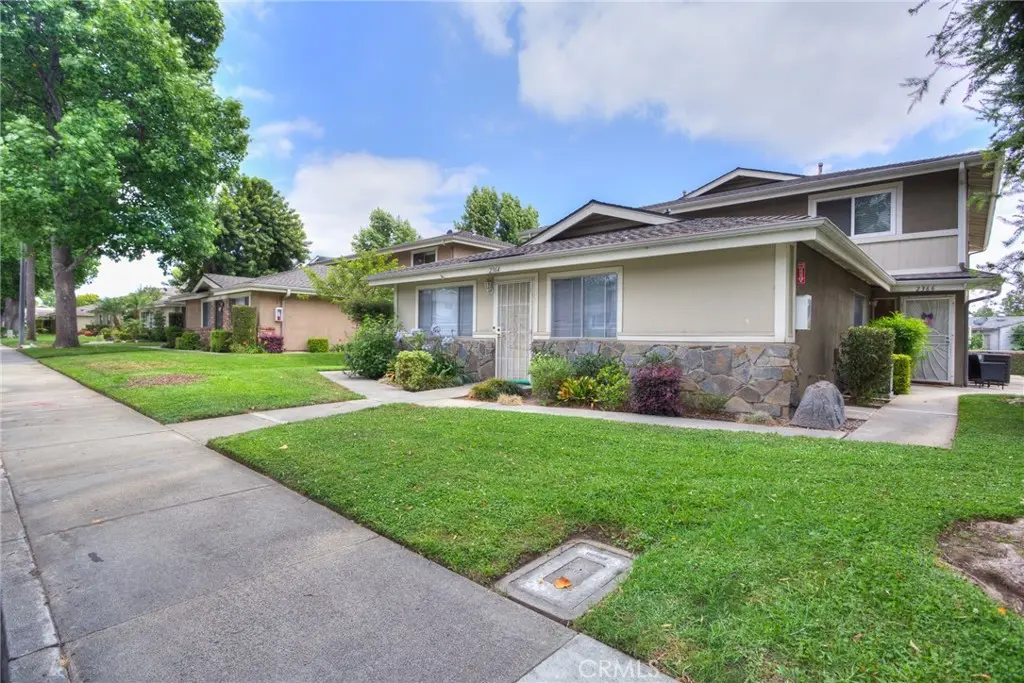 Condominium for rent at 2368 Pepper, La Verne, CA featuring 2 beds and 1 bath