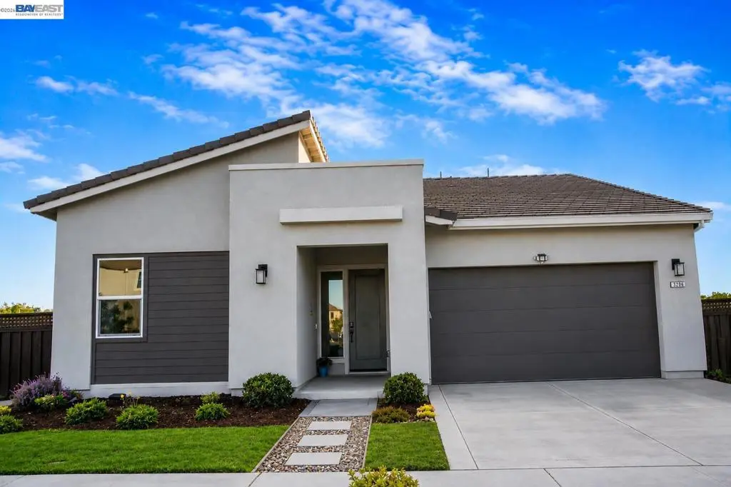 Single Family Residence for sale at 3206 Shrute Dr, Lathrop, CA featuring 3 beds and 3 baths
