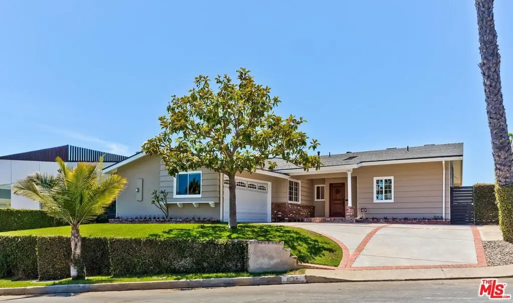 823 Enchanted Way, Pacific Palisades, CA — listing photo 1