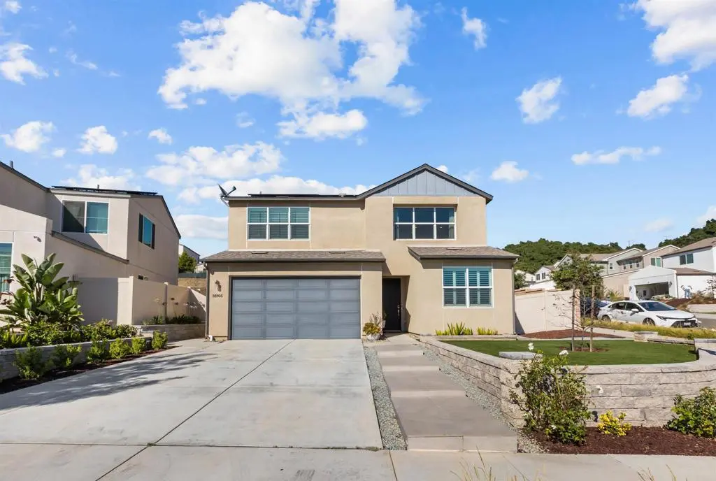 35105 Cooper Pl, Fallbrook, CA — listing photo 1