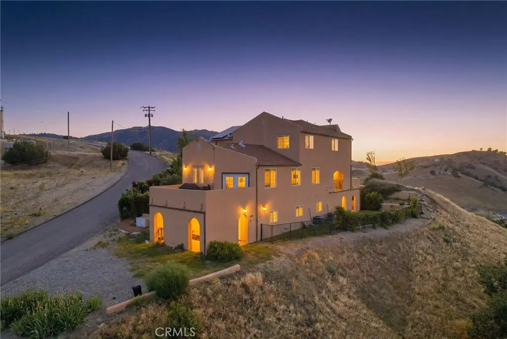 19701 Dovetail, Tehachapi, CA — listing photo 1
