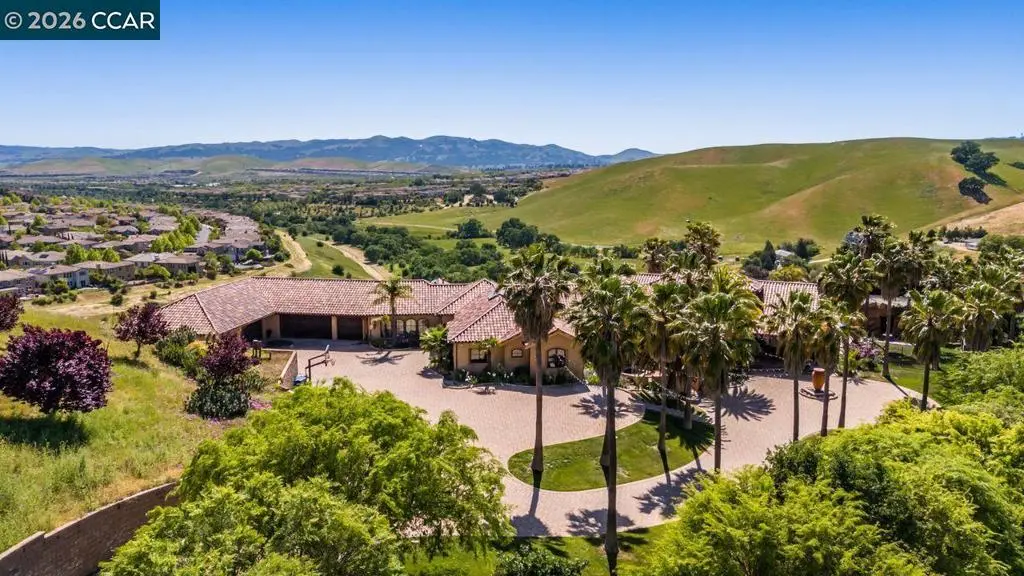 Single Family Residence for sale at 1615 Lawrence Rd, Danville, CA featuring 4 beds and 6 baths