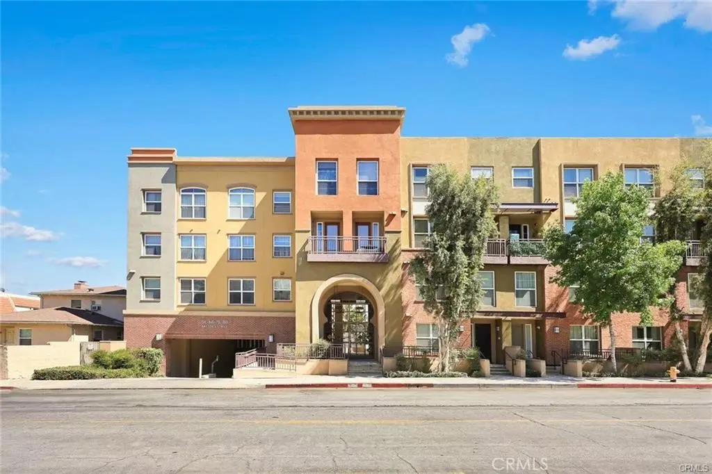 Residential Lease for rent at 68 E Bay State Street 3G, Alhambra, Los Angeles County, CA featuring 3 beds and 3 baths