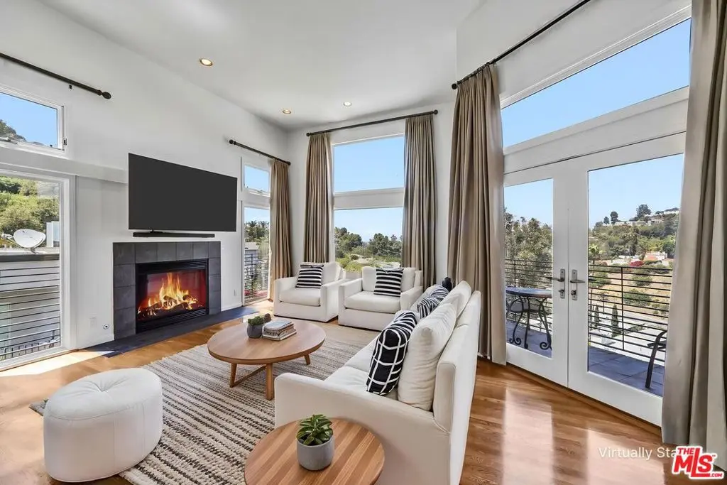 Residential Lease for rent at 6852 Woody Trail, Los Angeles, Los Angeles County, CA featuring 4 beds and 4 baths