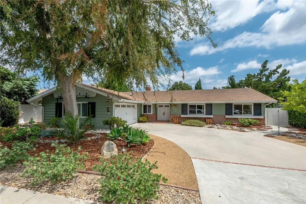 23313 Cohasset Street, West Hills, CA — listing photo 1