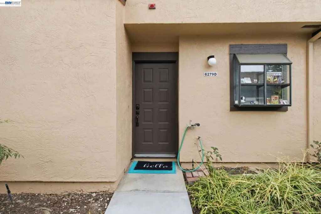 Townhouse for sale at 6279 Joaquin Murieta Ave D, Newark, CA featuring 2 beds and 2 baths