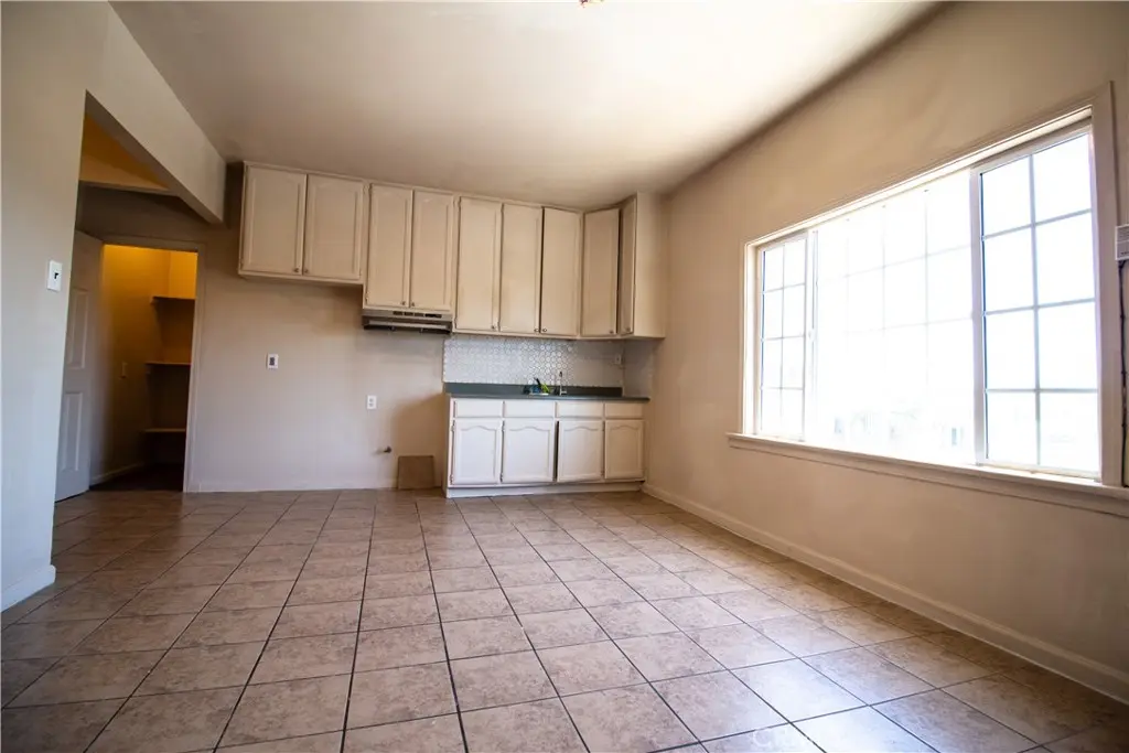 Residential Lease for rent at 4529 S Vermont, Los Angeles, Los Angeles County, CA featuring 2 beds and 1 bath