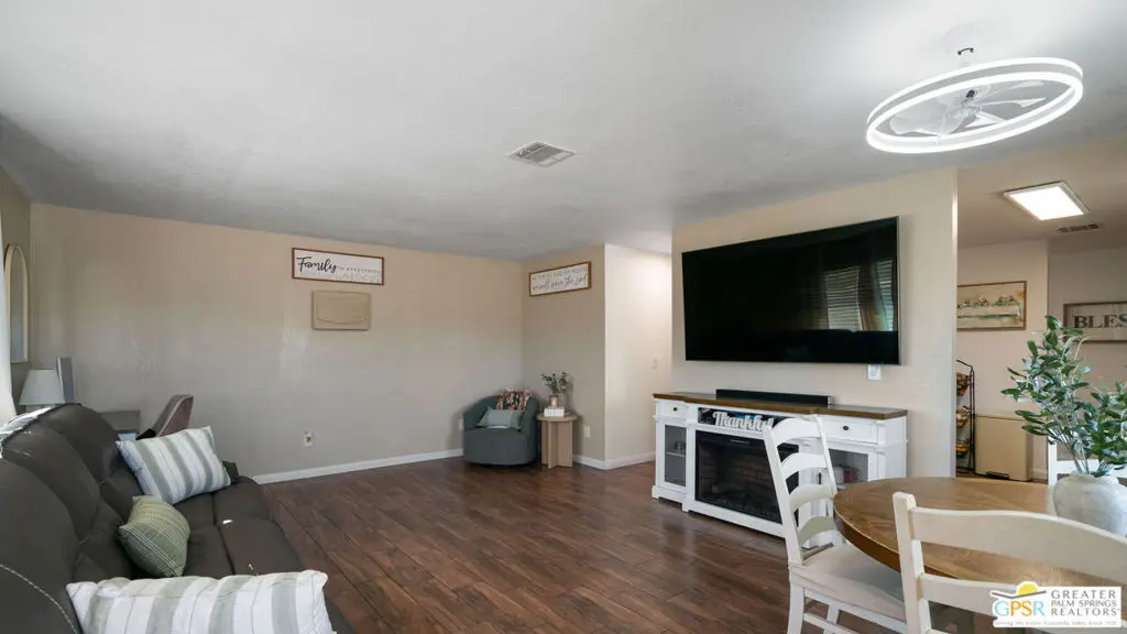 4647 Camarilla Avenue, Yucca Valley, CA — listing photo 1