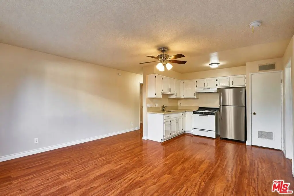 Condominium for rent at 820 S St Andrews Place 203, Los Angeles, CA featuring 2 beds and 2 baths