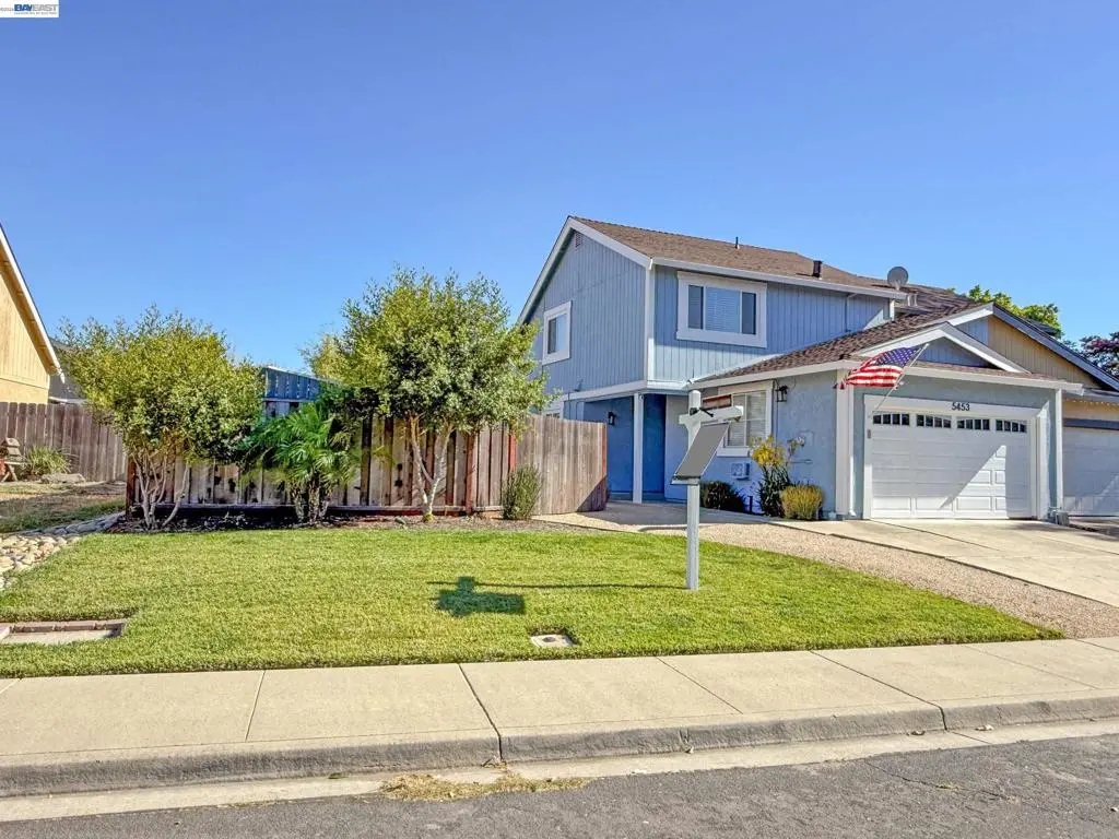 Residential for sale at 5453 Moonflower Way, Livermore, CA featuring 2 beds and 3 baths