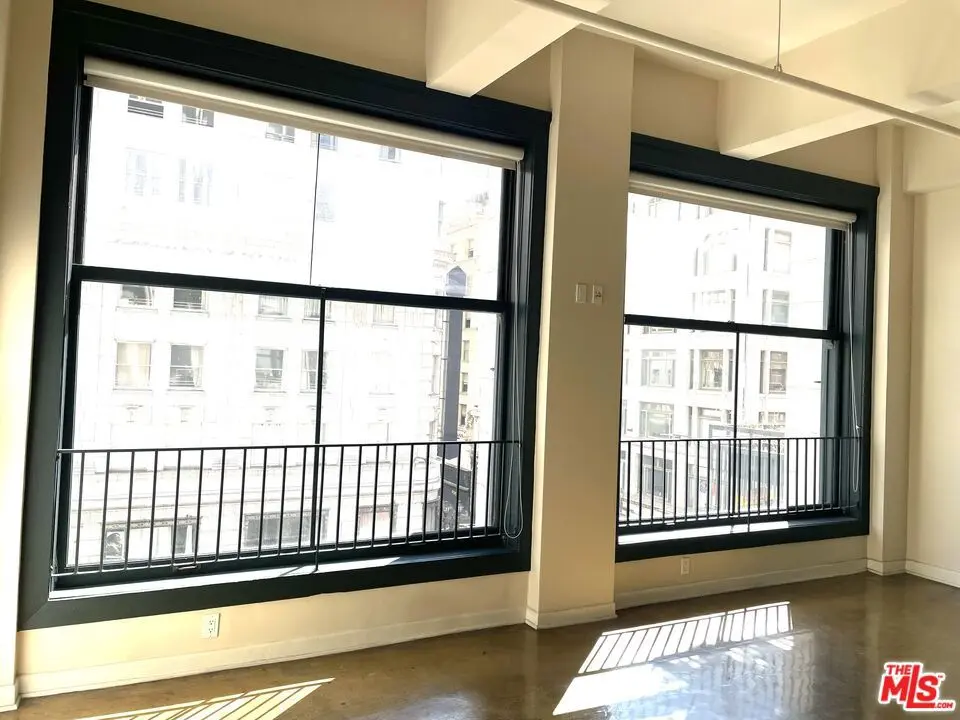 Residential Lease for rent at 315 W 5th Street 510, Los Angeles, Los Angeles County, CA and 1 bath