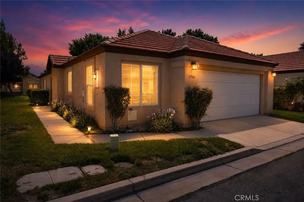 Single Family Residence for sale at 11561 Park Lane, Apple Valley, CA featuring 3 beds and 2 baths