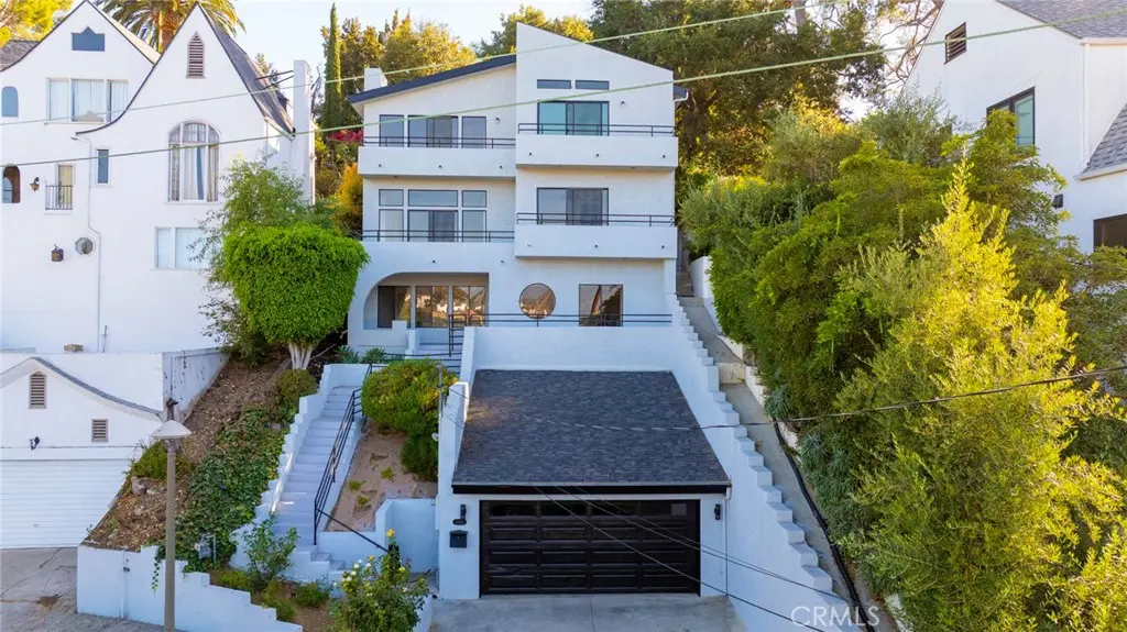 Single Family Residence for sale at 1425 Columbia Dr, Glendale, CA featuring 5 beds and 4 baths