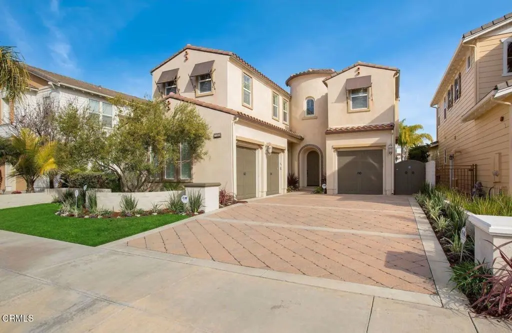 Single Family Residence for sale at 1734 Aleutian Way, Oxnard, CA featuring 4 beds and 5 baths