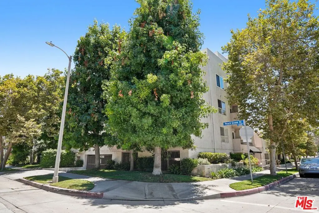Condominium for sale at 11230 Peach Grove Street 208, Los Angeles, CA featuring 1 bed and 2 baths