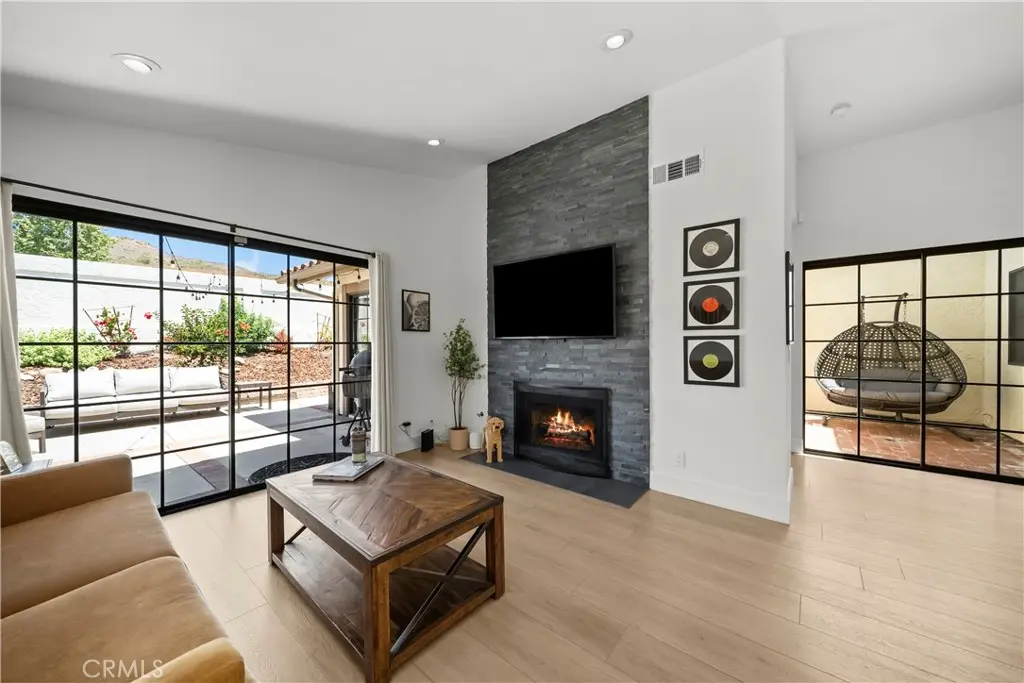 Condominium for sale at 749 Congressional Road, Simi Valley, CA featuring 3 beds and 3 baths