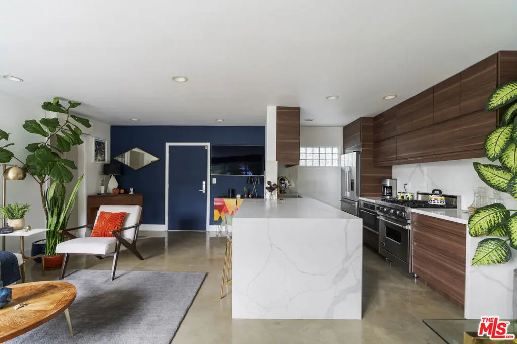1145 Larrabee Street 9, West Hollywood, CA — listing photo 1