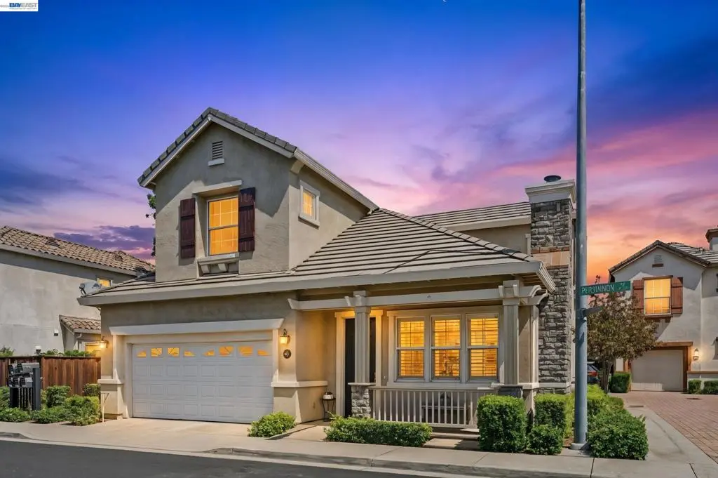Single Family Residence for sale at 3158 Persimmon Cir, Pleasanton, CA featuring 3 beds and 3 baths