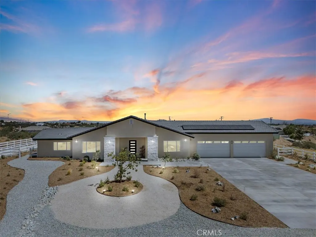 10830 Emerson Road, Oak Hills, CA — listing photo 1